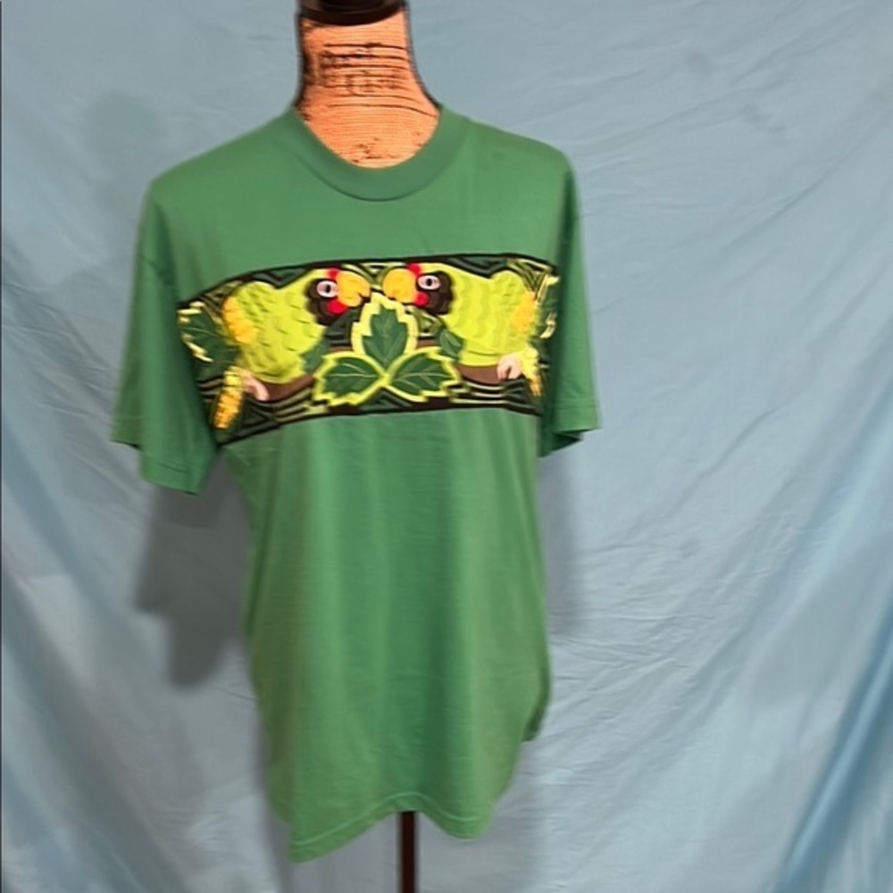 Green 100%Cotton  T-Shirt with Parrot Design Made in Panama